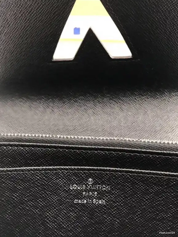 Louis Wallet Vuitton Twist 0331
